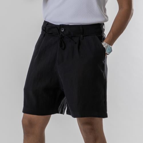 Shorts with a small belt