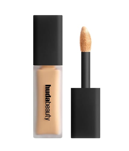 Counselor Huda Beauty (Granola)