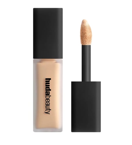 Counselor Huda Beauty (Cookie Dough)