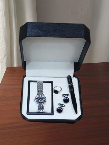 طقم ساعه اطفال بدون نضاره