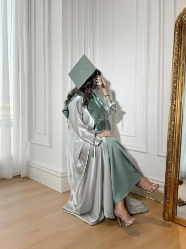 عبايات تخرج 2026