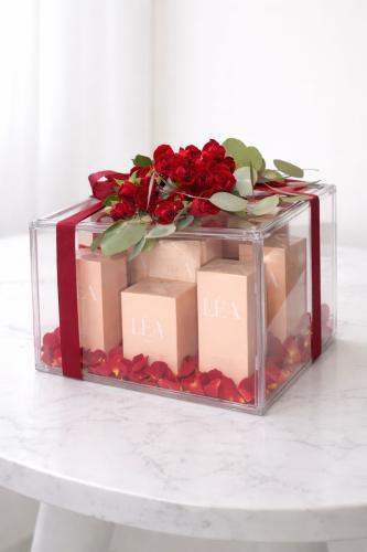 بوكس هدية اكليرك مع ورد