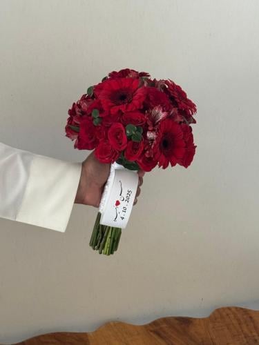 مسكة عروسة طبيعي أحمر