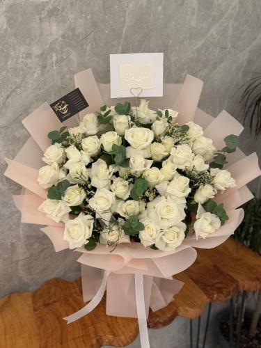 الباقة البيضاء