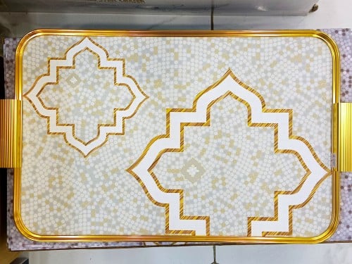 طفرية زجاج منقوش