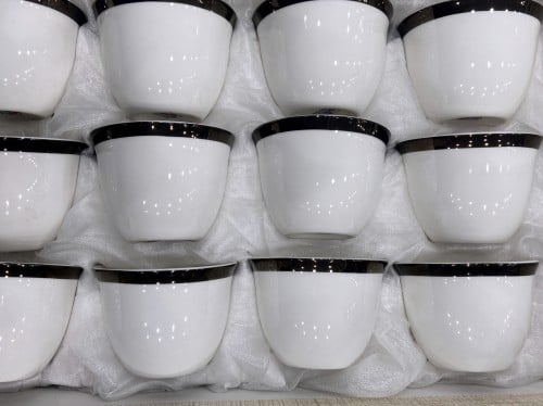 فناجيل قهوة عربي خط فضي