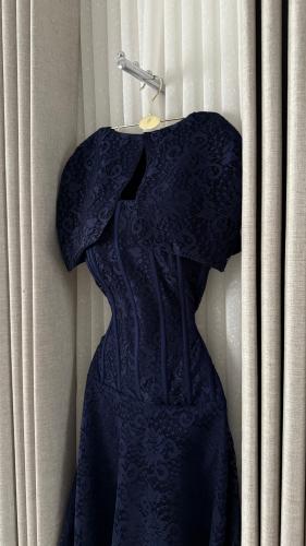 فستان دانتيل