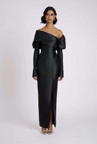 Long sleeves black dress