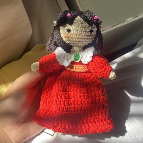 صمم/ي دميتك - حسب الطلب مقاس١٦ سم.