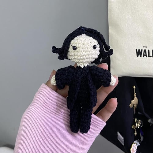 صمم/ي دميتك - حسب الطلب مقاس١٦ سم.