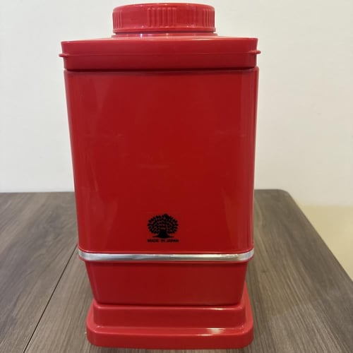 ترمس ماء سالي ياباني من السبعينات الميلادية