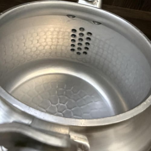 أبريق ألمنيوم مطروق كوري سميك صناعة قديمة