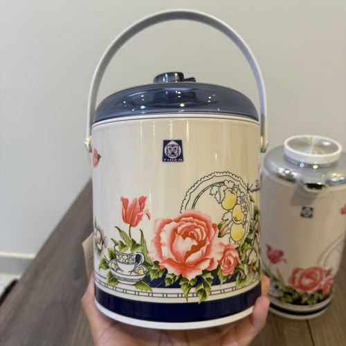 مجموعة ترمس تايجر مع دلو