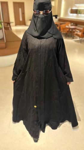 ع سحر كلوش امام ياقة كبك