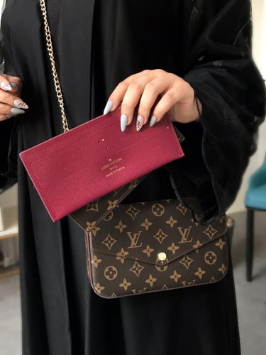 شنطة لويس فيتون مع كافة الملحقات