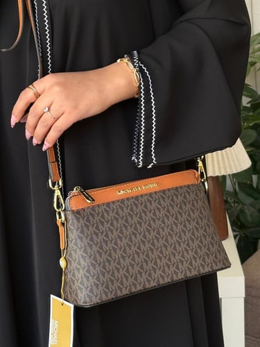 شنطة مايكل كورس