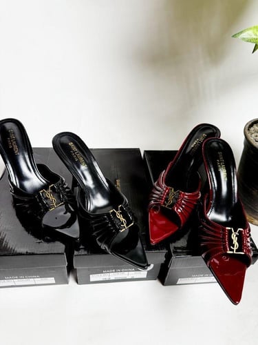 كعب سان لوران