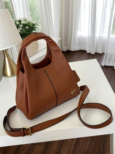 شنطة كوتش لانا الأكثر طلب