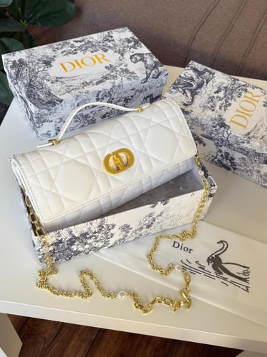 شنطة ديور مع كافة الملحقات