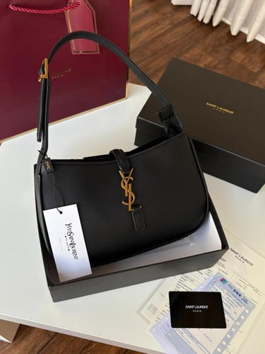 شنطة سان لوران الأكثر طلبآ