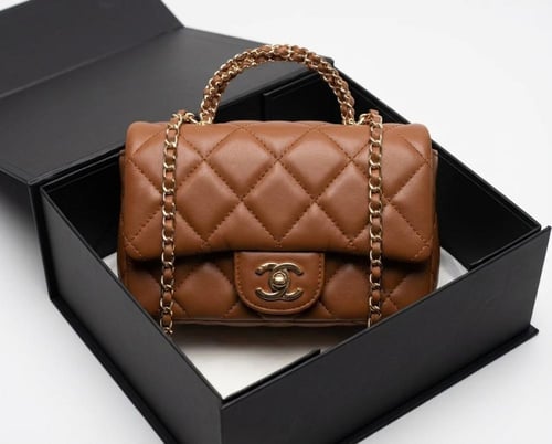 شنطة شانيل مع الملحقات