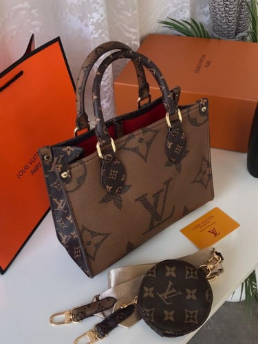 شنطة لويس فيتون