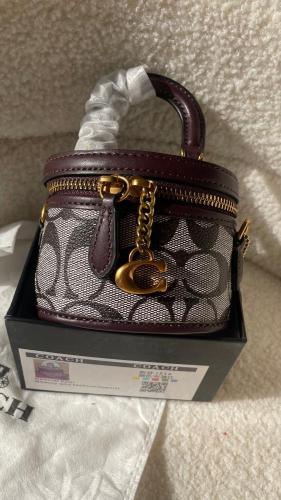 شنطة كوتش مع كافة الملحقات