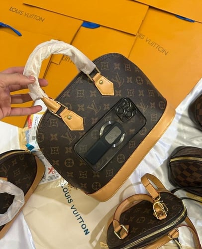 شنطة لويس فيتون