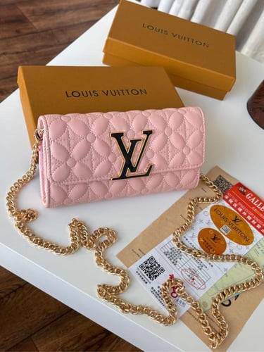 شنطة لويس فيتون