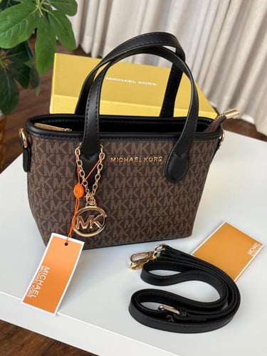 شنطة مايكل كورس