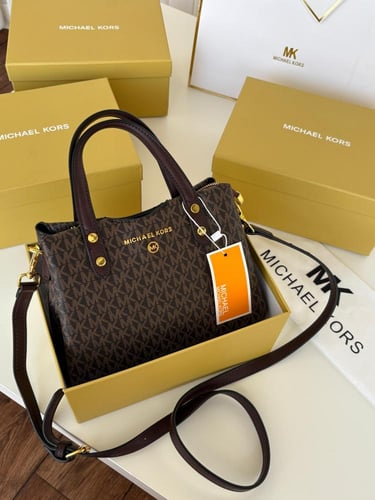 شنطة مايكل كورس