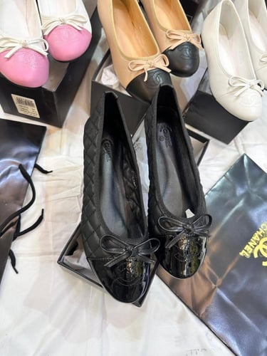 كعب فلات شانيل