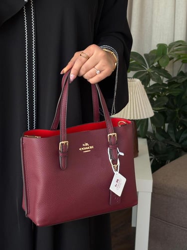 شنطة كوتش مولي بألوانها الرسميه