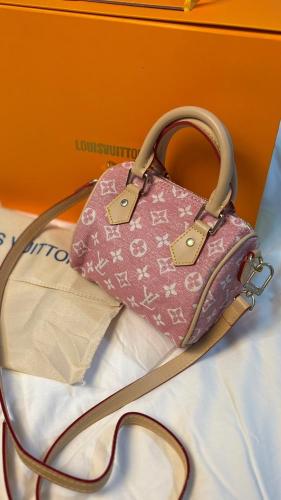 شنطة لويس فيتون