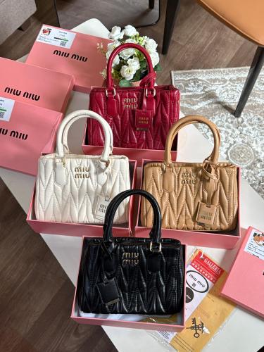 Miyomiyu 4 colors size 20 cm