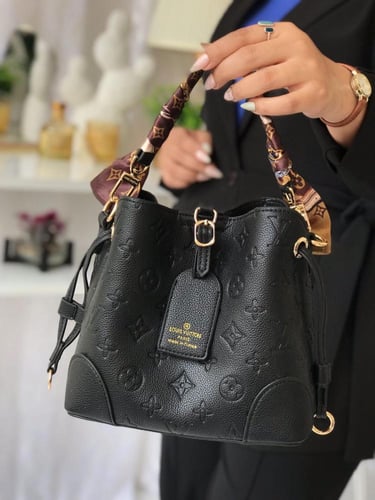 شنطة لويس فيتون