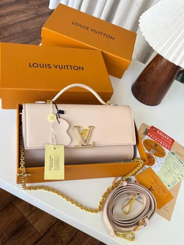 شنطة لويس فيتون