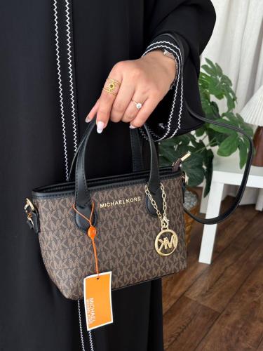 شنطة مايكل كورس