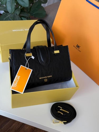 شنطة مايكل كورس