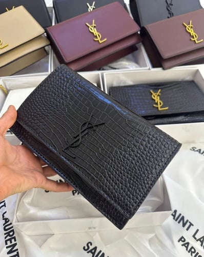 شنطة سان لوران