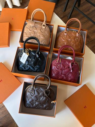 شنطة لويس فتون