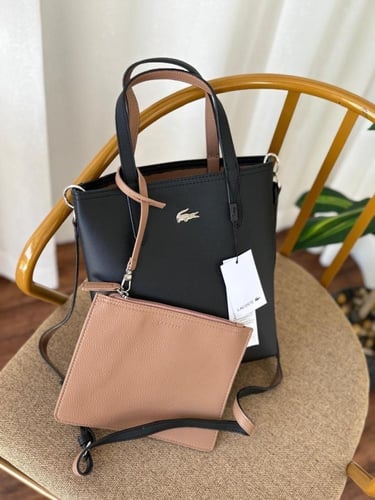 شنطة لاكوست