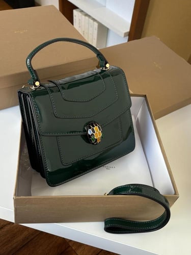 شنطة بولغاري