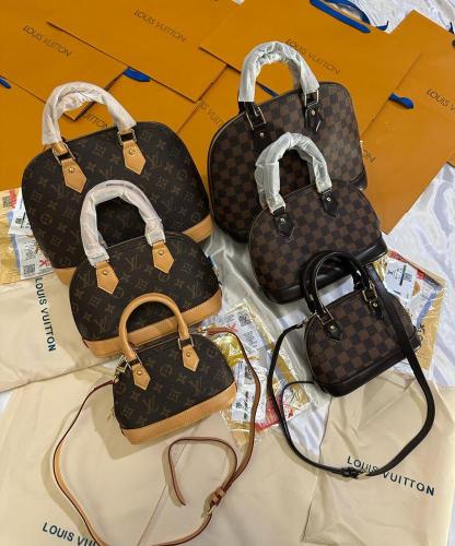 شنطة لويس فيتون