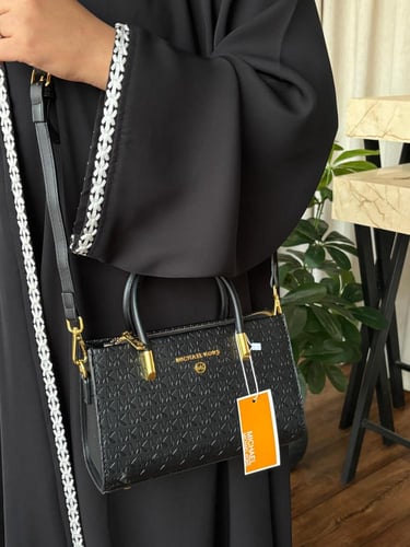 شنطة مايكل كورس