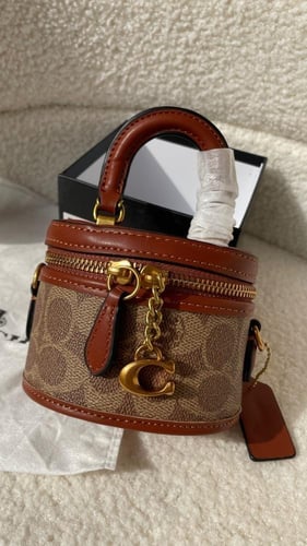 شنطة كوتش مع كافة الملحقات