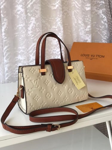 شنطة لويس فيتون