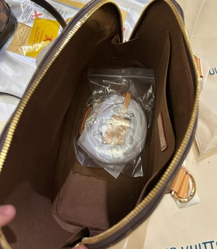 شنطة لويس فيتون