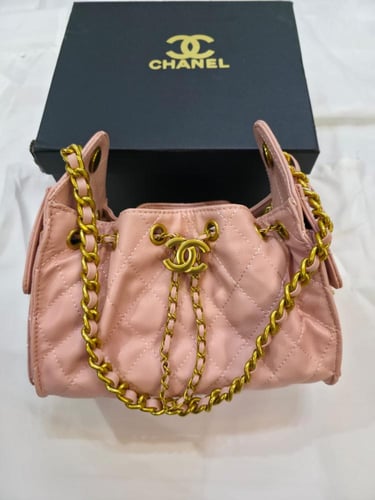 شنطة شانيل حجمين الأكثر طلبا