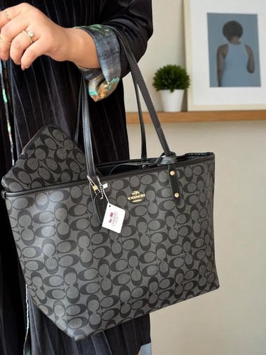 شنطة كوتش دبل فيس